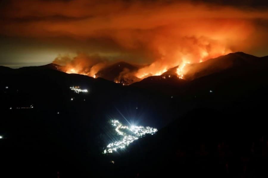 More town evacuations as Spanish wildfire blazes for fifth day