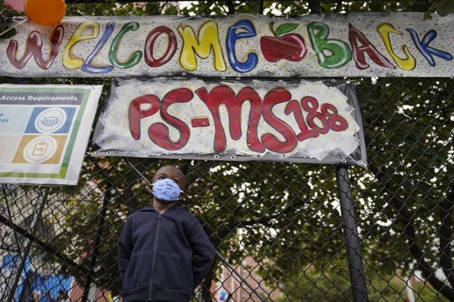 School starts for 1.0m NYC kids amid new vaccine rules