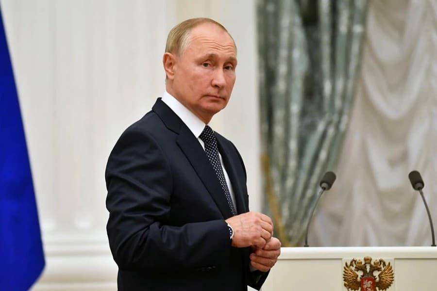 Putin to self-isolate after Covid-19 found in entourage