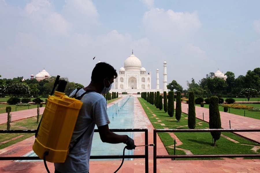 India logs 30,773 new COVID cases as it seeks to welcome back tourists