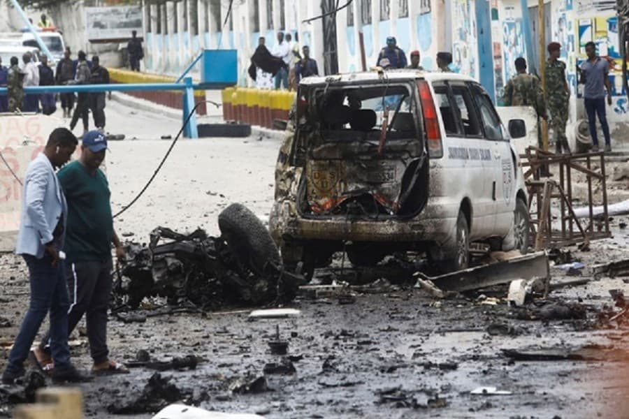 Suicide car bomb targeting convoy in Somali capital kills at least eight
