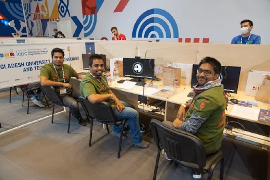 BUET team becomes Asia West Champion in international programming contest