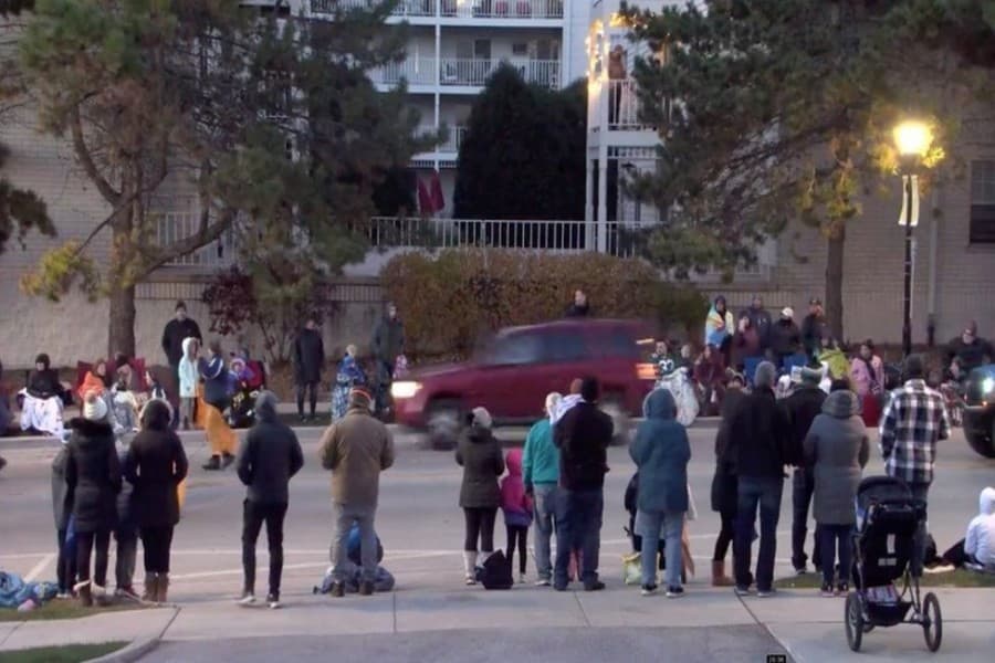 Five dead after car ploughs into Wisconsin parade