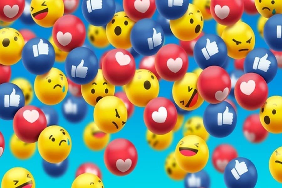 Do Facebook reactions desensitize us?