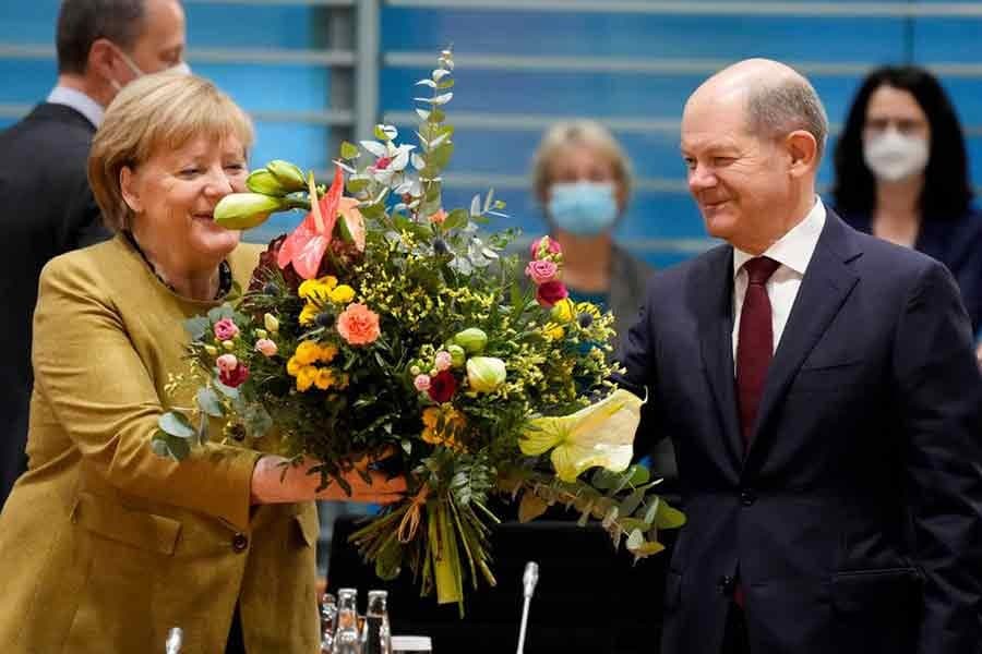 Olaf Scholz moves closer to succeeding Merkel as German chancellor