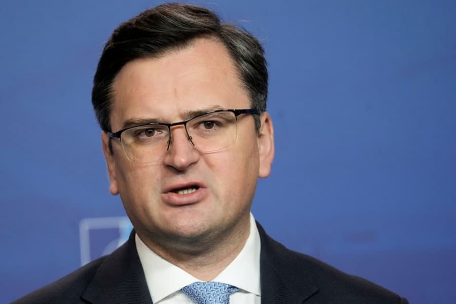 Ukraine urges NATO to ready economic sanctions on Russia