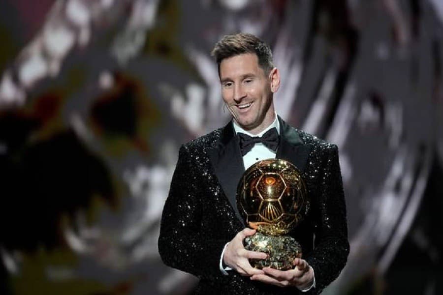 Can anybody ever reach Messi's height?