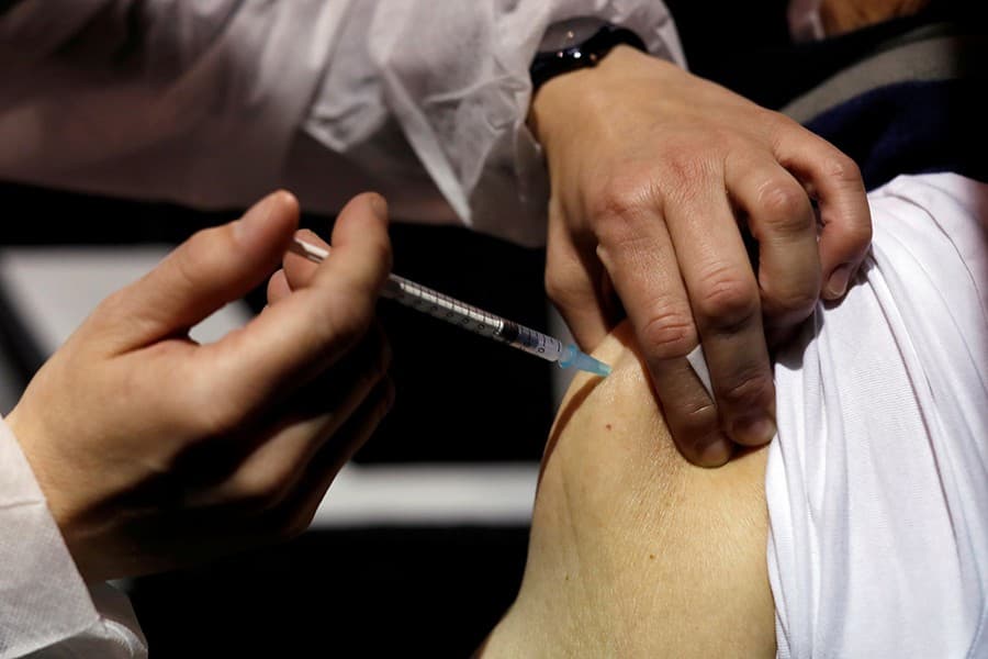 Italian anti-vaxxer tries to get Covid jab in fake silicone arm