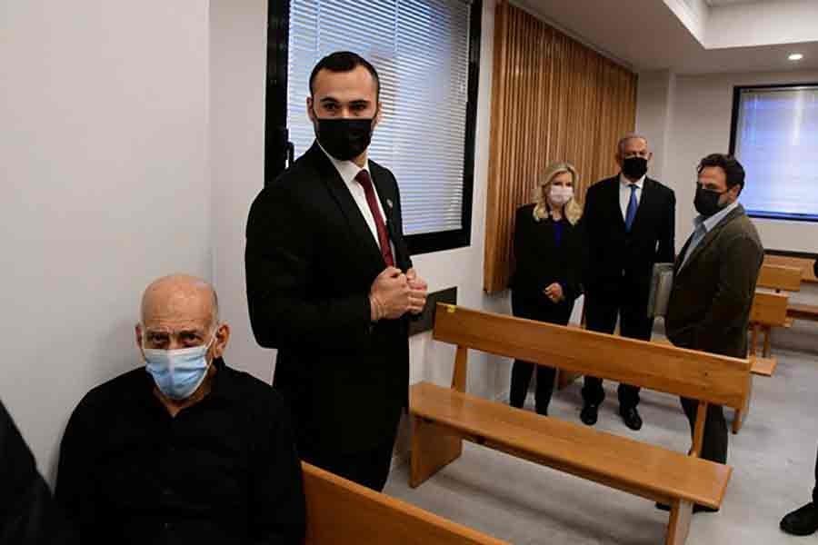 Israel's Netanyahu and Olmert face off in court in defamation case