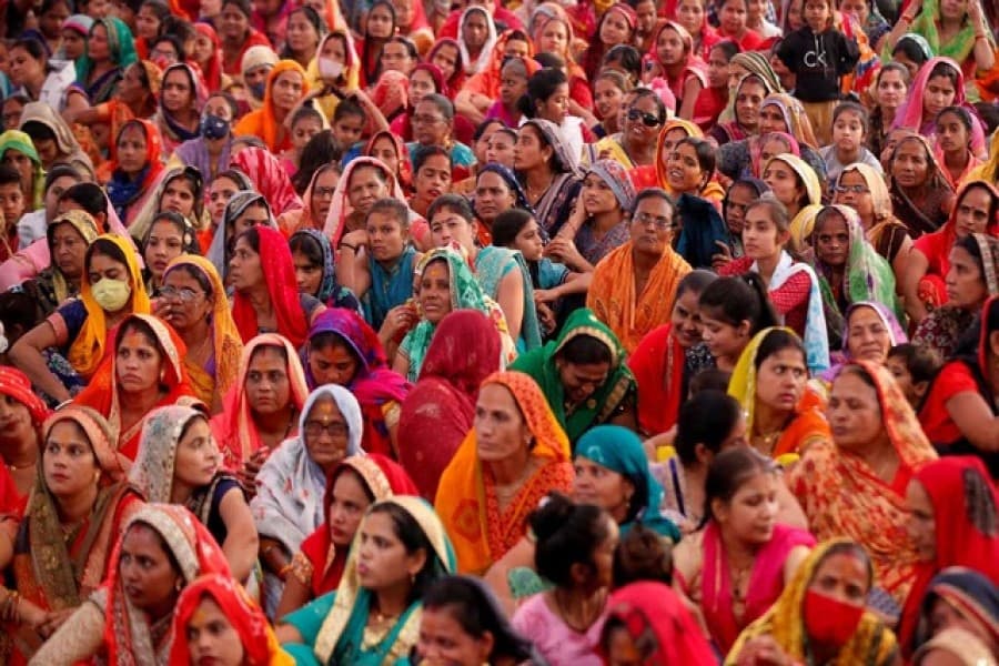 A million set to throng India's Ganges for holy dip despite COVID-19
