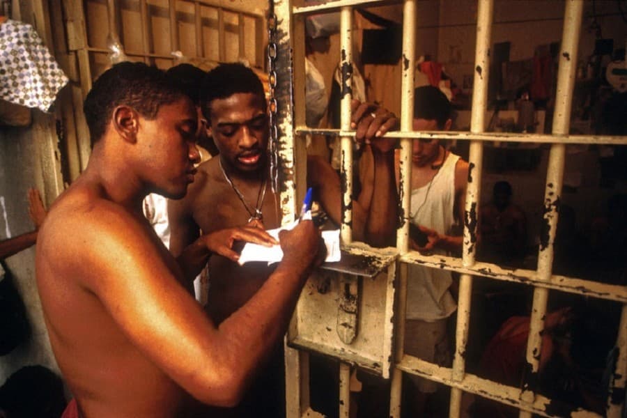 Reading books can reduce prison sentence in Brazil