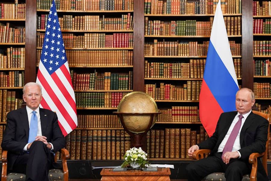 Biden and Putin to speak amid Ukraine tension