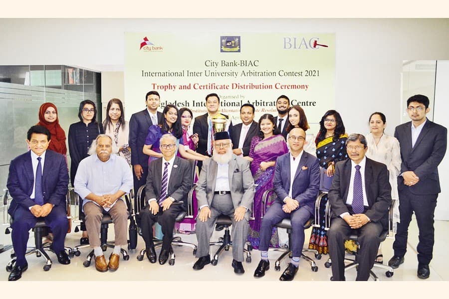 Dhaka University receives championship trophy