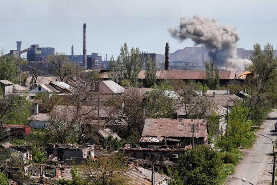 Russian forces step up missile strikes in Ukraine, say Kyiv officials