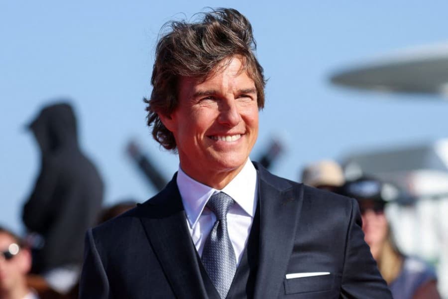 Movie critics gush over Tom Cruise's return in 'Top Gun' sequel