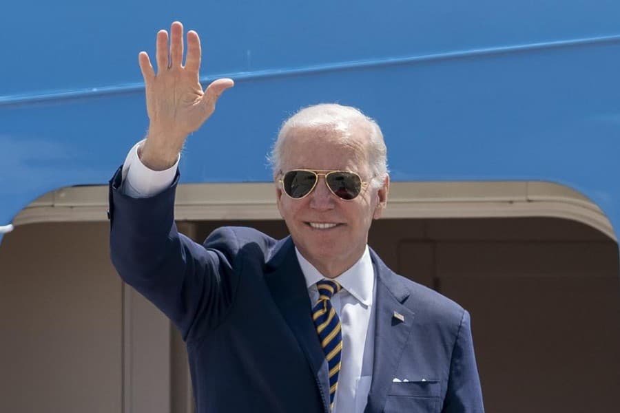 Biden signs $40B for Ukraine assistance during Asia trip