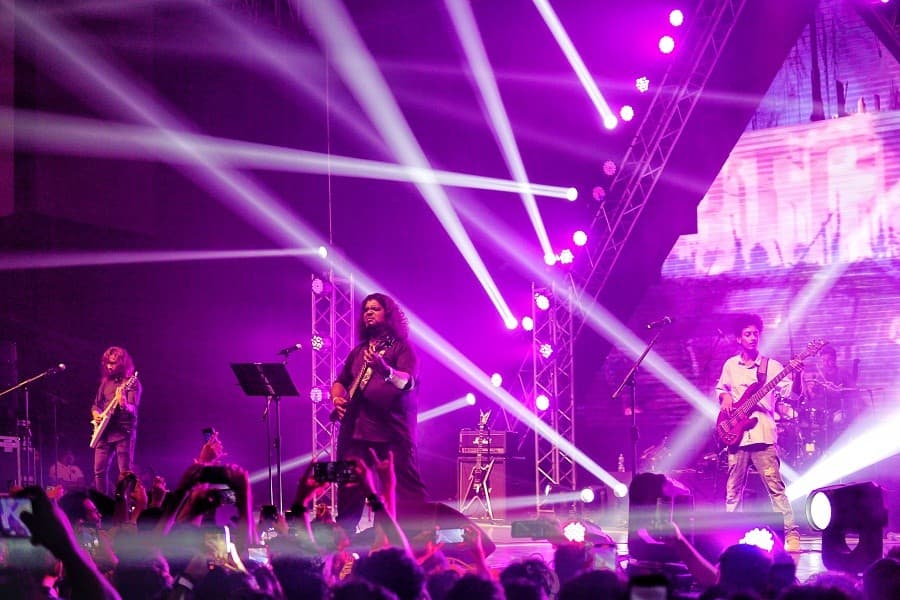 The Hybrid Experience: Bringing Rock Music enthusiasts under the same roof