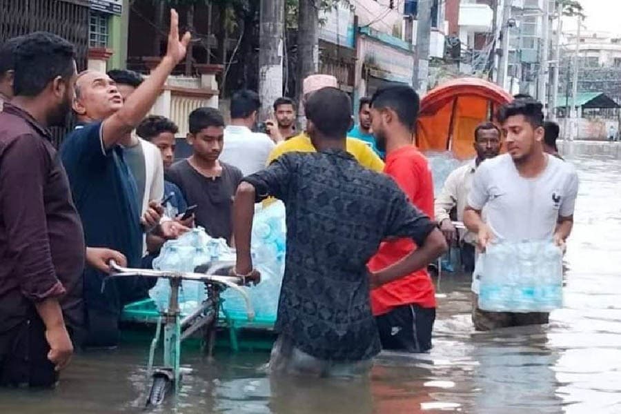 Flood-hit Sylhet dwellers suffer crisis of gas, power, drinking water