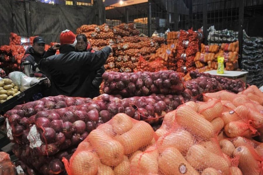 Food export bans, from India to Argentina, risk fueling inflation