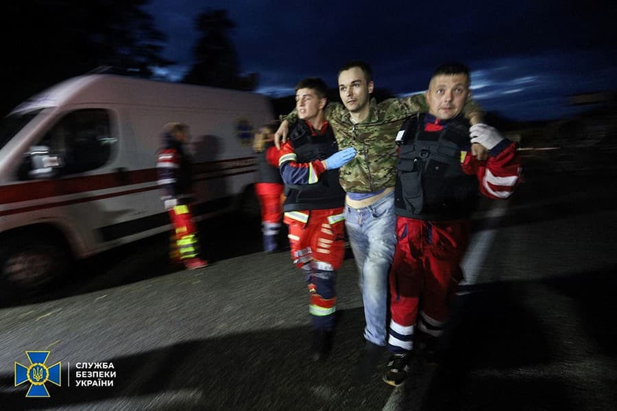 Russia frees 215 Ukrainians held after Mariupol battle, Ukraine says