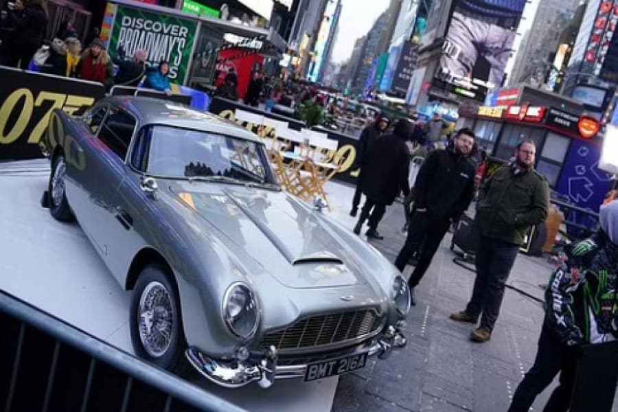 Aston Martin car, Daniel Craig costumes star at James Bond auction