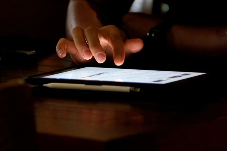 Vietnam preparing rules to limit news posts on social media accounts