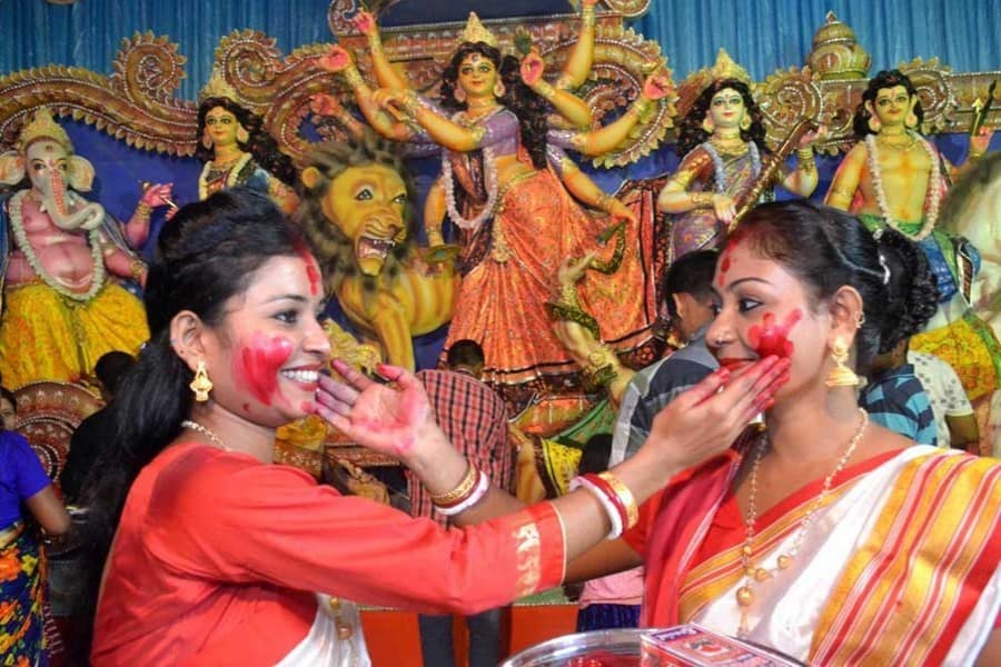 Durga Puja begins with Maha Shasthi