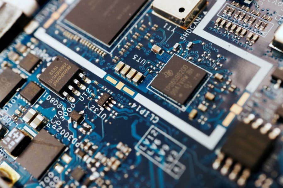 Chip industry rethinks Taiwan risk after Pelosi visit but options limited