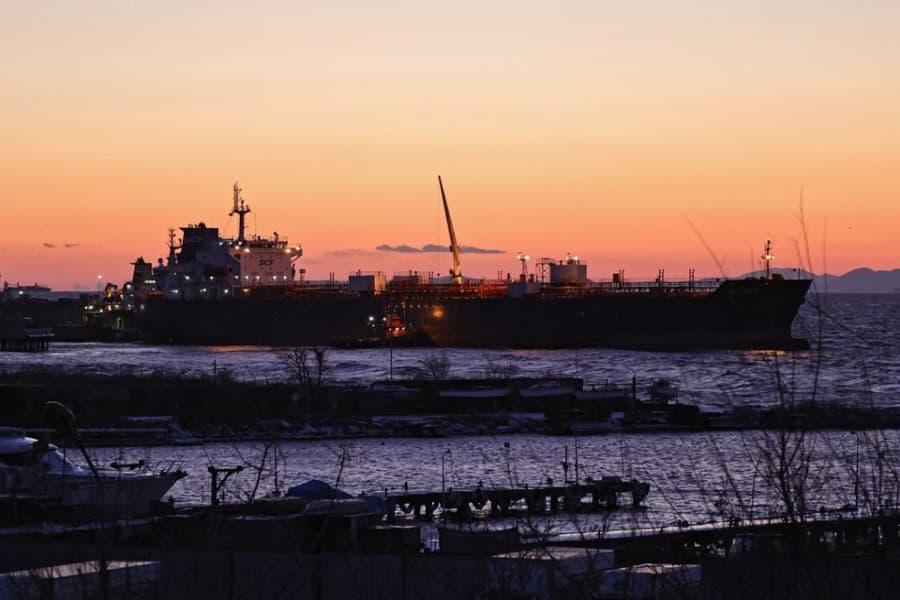 Russia says it won't accept oil price cap and is preparing response