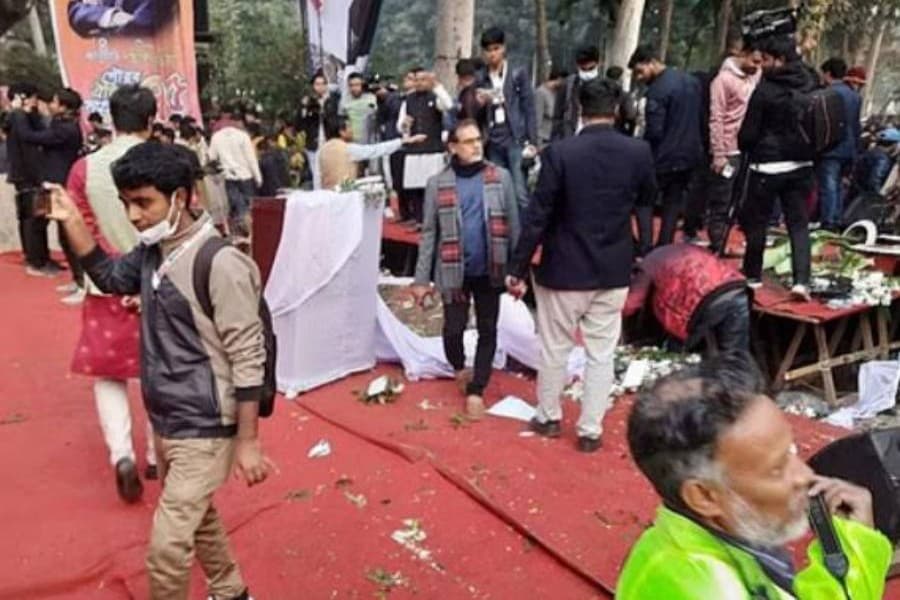 Several injured after stage collapses at Chhatra League event
