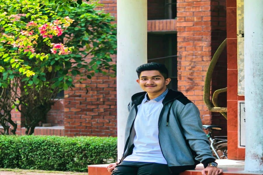 Bangladeshi youth awarded Tk 16 million scholarship even before HSC