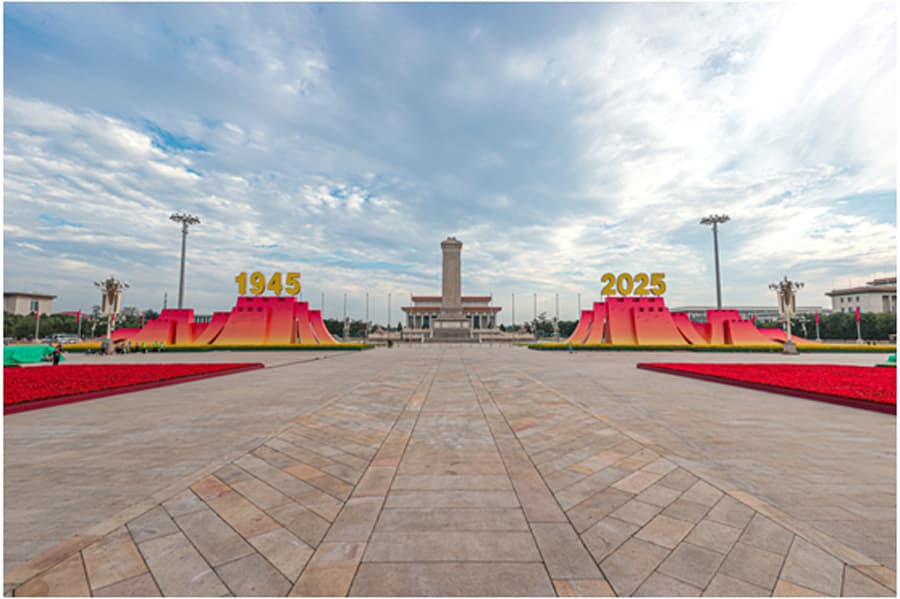 China conveys its firm determination to maintain peace to the outside world