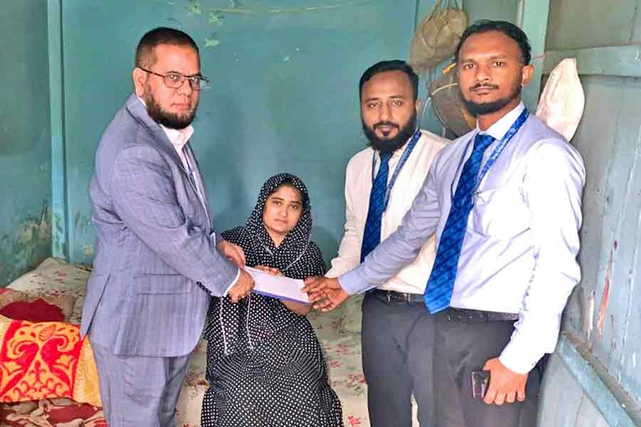 Shahjalal Islami Bank provides financial assistance Fahmida Akter of Sylhet