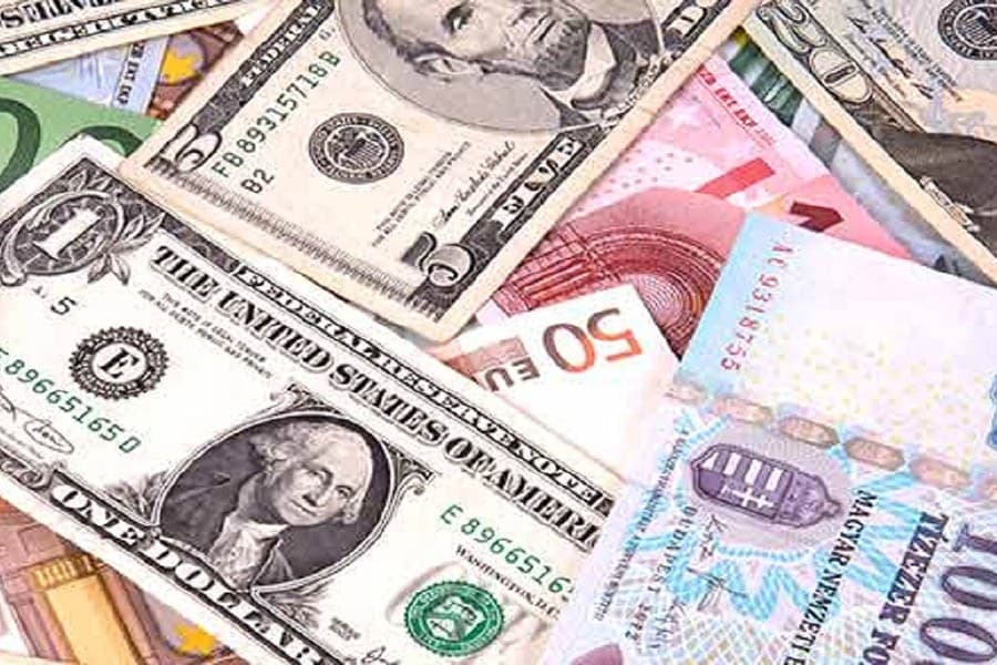 Forex-reserves buildup gets cautious IMF plaudits