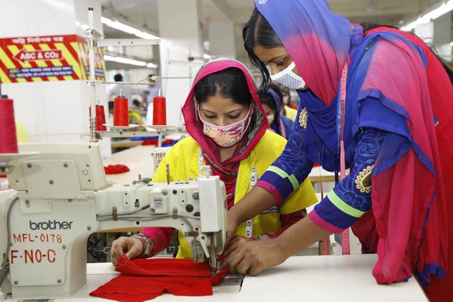 Apparel leaders to donate over 0.3m dress sets