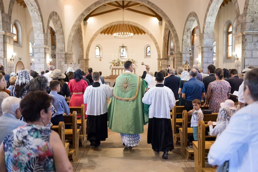 A future pope will 'welcome us back', says priest from excommunicated Catholic sect