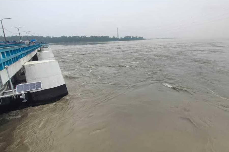Teesta rises above danger mark as fresh floods threaten northern districts