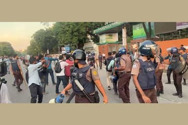 Police disperse HSC protesters outside parliament