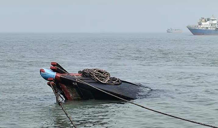 More than 500 feared dead after boats sink off Myanmar coast, UN says