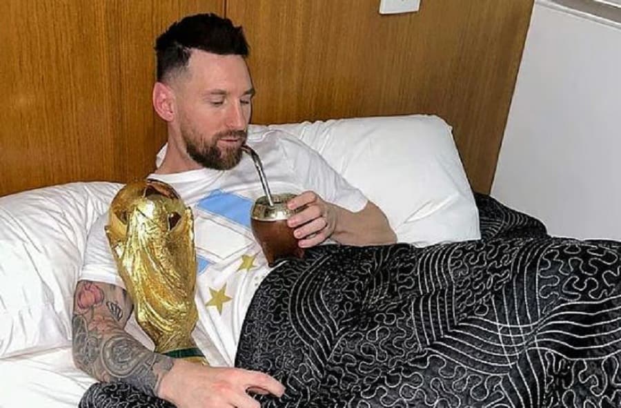 The drink that sat next to the trophy