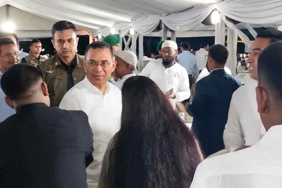 PM joins courtesy meeting with leaders of anti-fascist movement allies at Jamuna