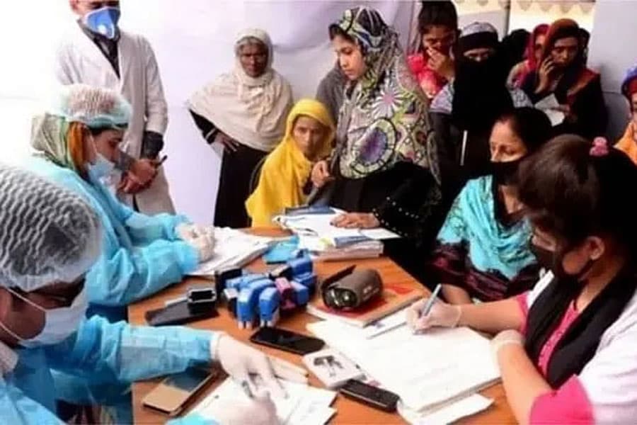 New pay floor proposed for private doctors