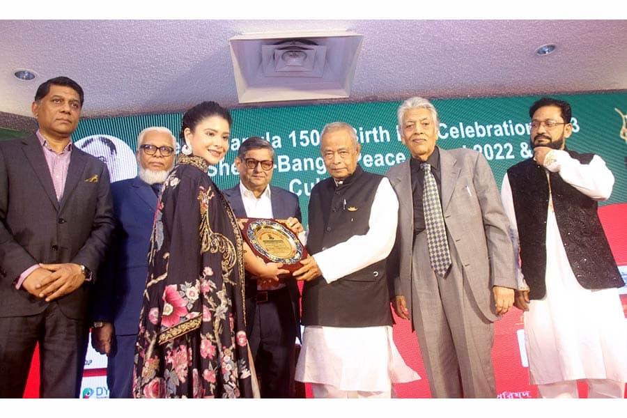 Muhammed Aziz Khan gets Sher-e-Bangla Peace Award