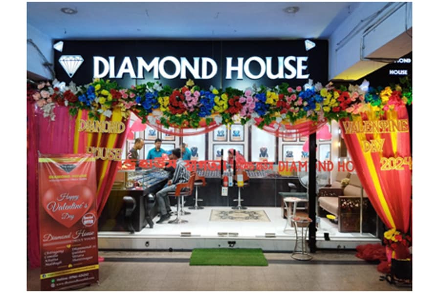 Sparkling Gems: Diamond House shines bright in Dhaka's jewellery scene