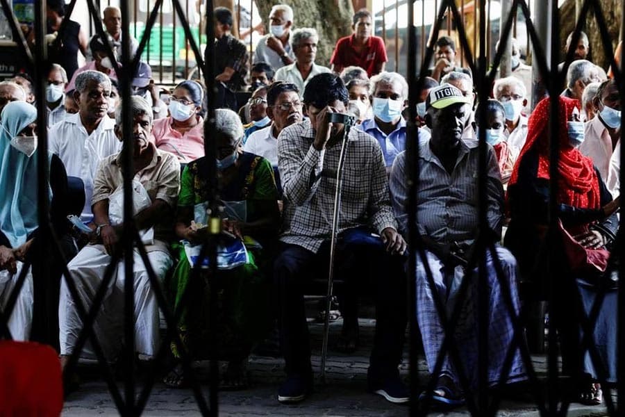 Sri Lanka’s public employees stage strike to protest against high costs of living