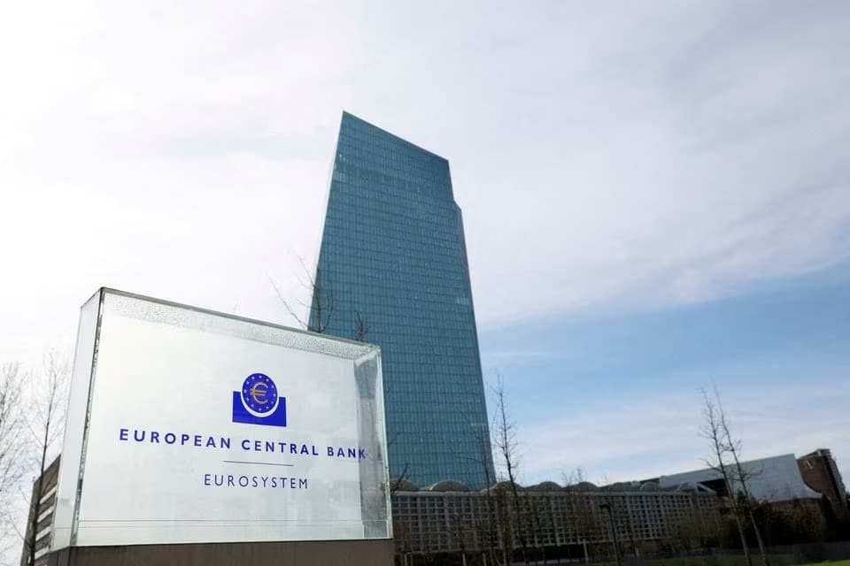 Two major banks in Europe look to regulators for reassurance