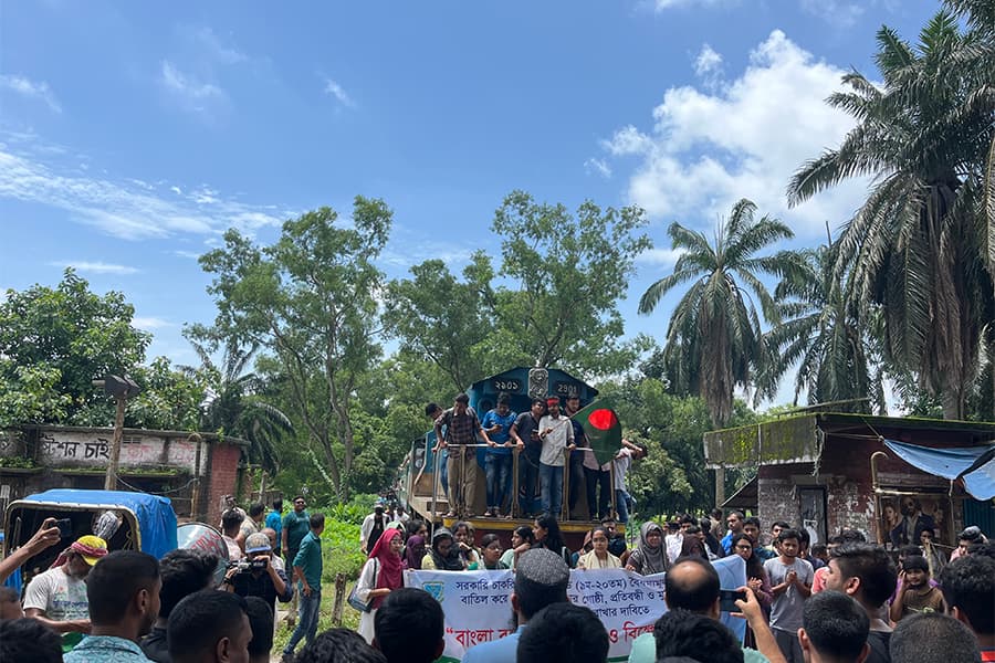 Bangla Blockade: BAU students block rail tracks