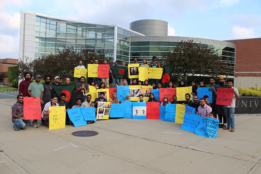 Bangladeshi students in US hold human chain in solidarity with quota reform protesters