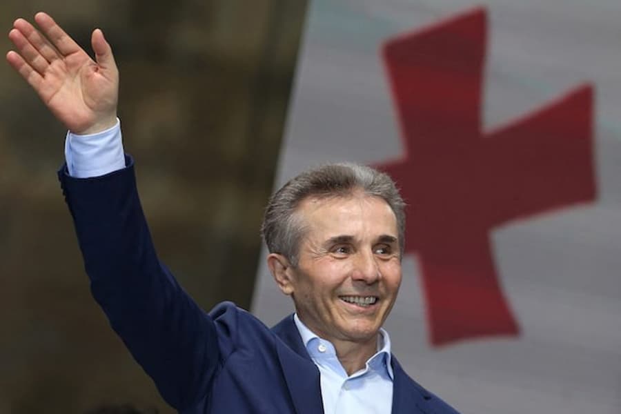 Georgia’s most powerful man suggests an apology for 2008 war with Russia