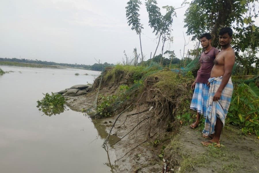 Erosion by Dakatia renders many homeless in Chandpur